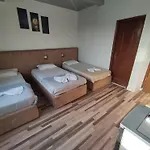 Pyramid Sight Inn